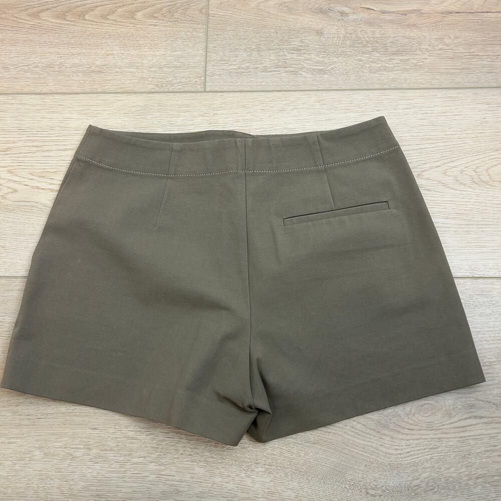 Theory Mini Stretch B. Double Stretch Shorts Khaki brown Size 4
NWOT - Picture 3 of 5